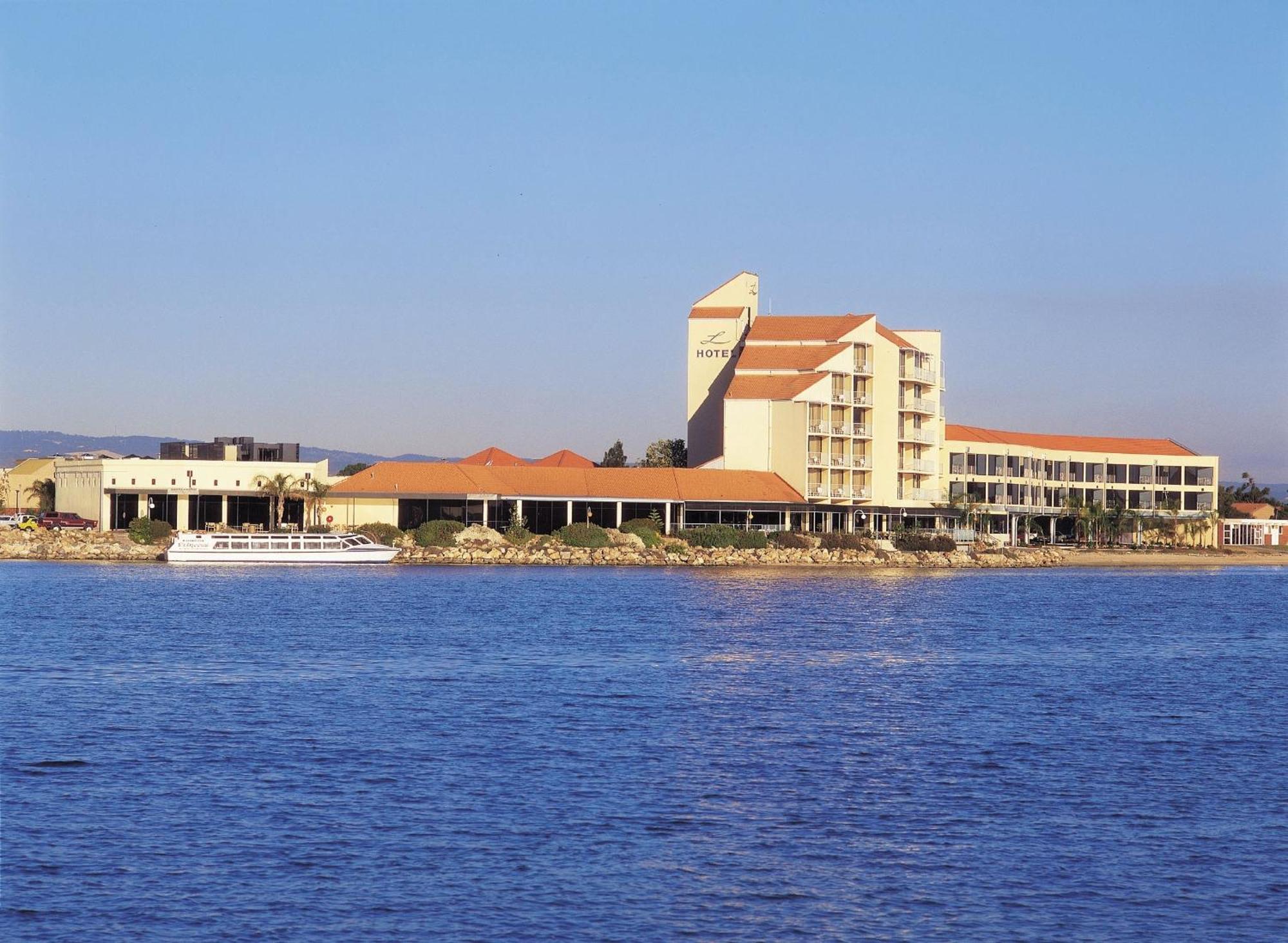 Lakes Hotel Adelajda Zewnętrze zdjęcie