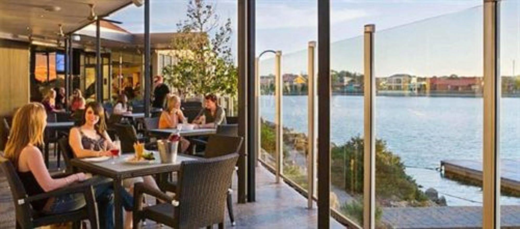 Lakes Hotel Adelajda Zewnętrze zdjęcie