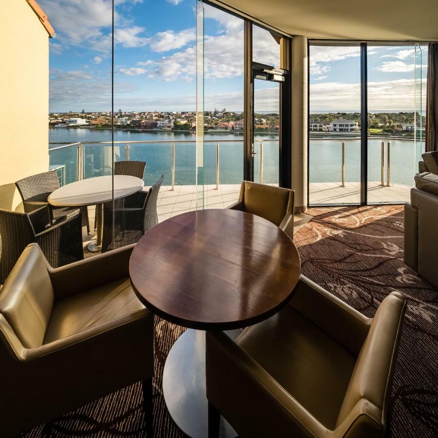 Lakes Hotel Adelajda Zewnętrze zdjęcie